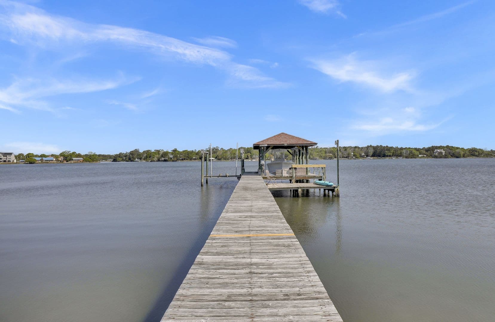 Sneads Ferry House: 725 Chadwick Shores Drive