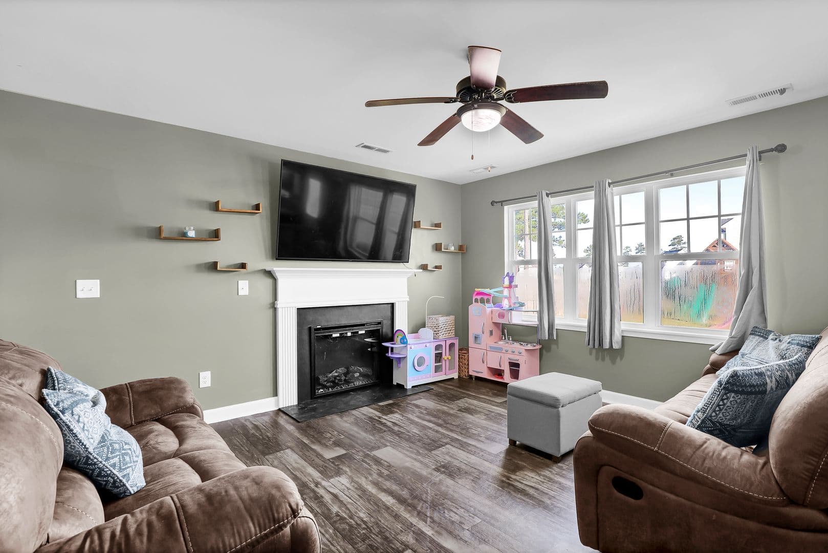 Sneads Ferry House: 245 Breakwater Drive