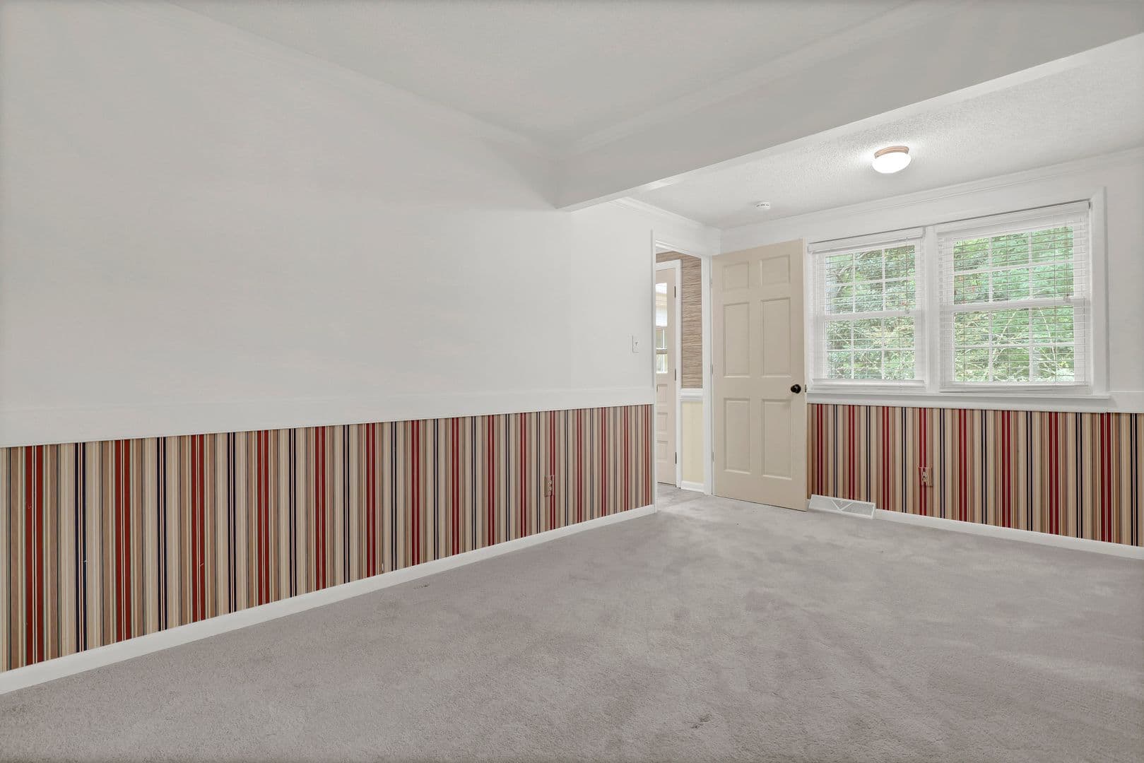 Jacksonville House: 700 Clyde Drive