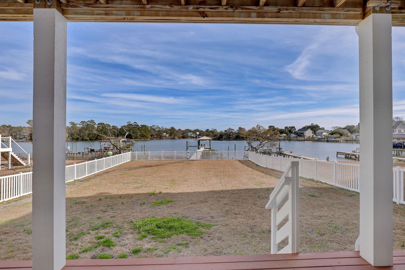 Sneads Ferry House: 1059 Meridian Dr