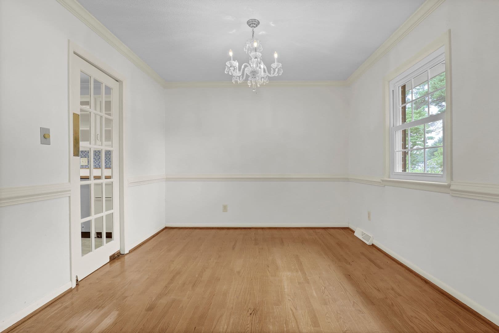 Jacksonville House: 700 Clyde Drive