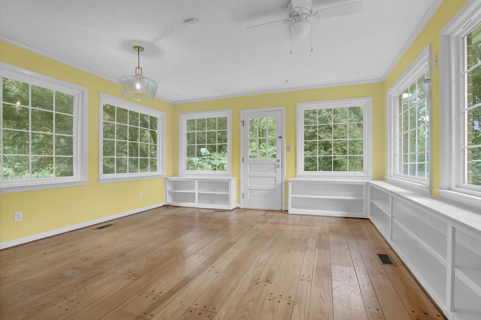 Jacksonville House: 700 Clyde Drive