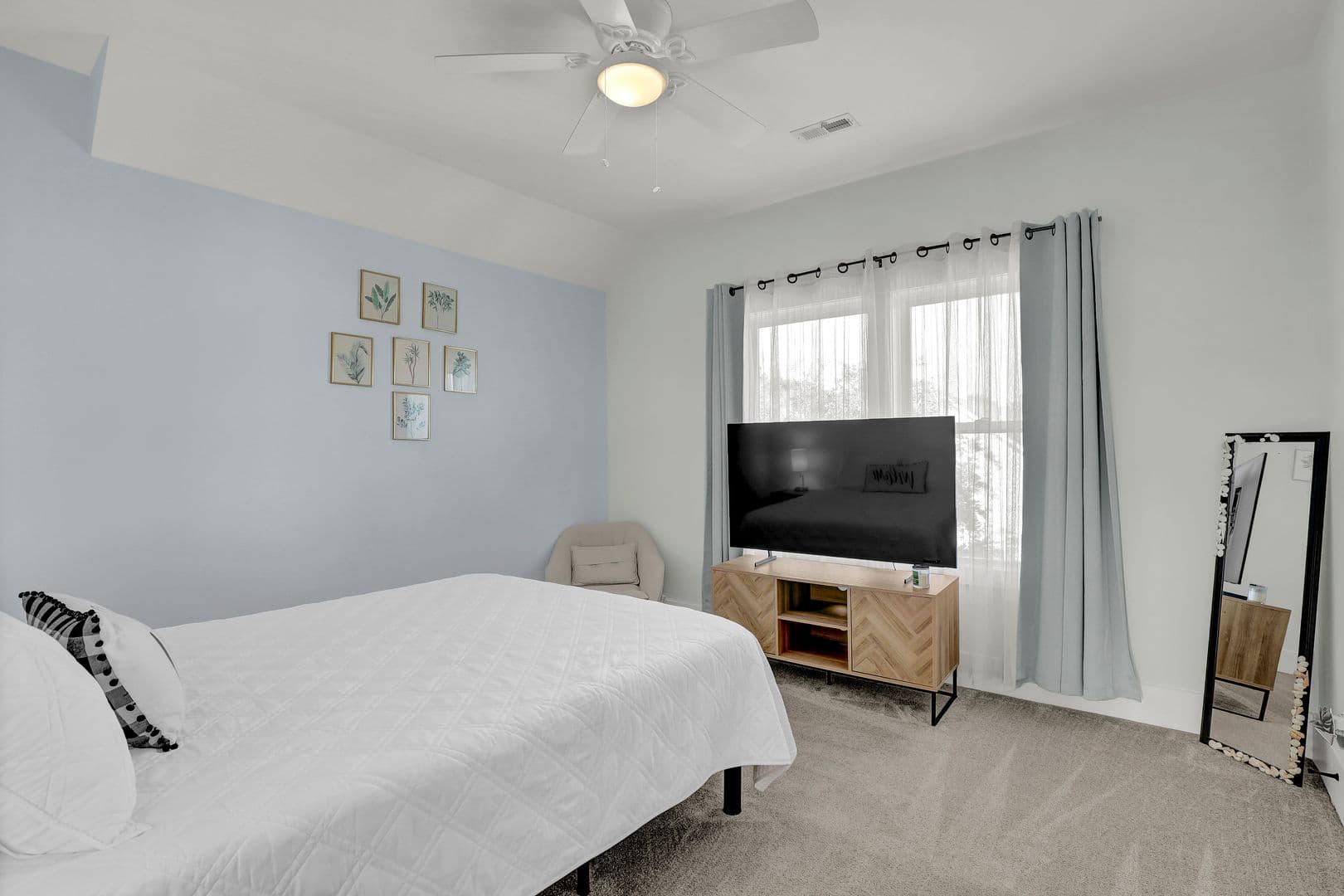 Sneads Ferry House: 1059 Meridian Dr
