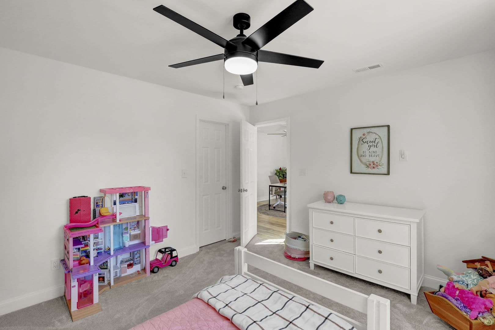 Sneads Ferry House: 725 Chadwick Shores Drive