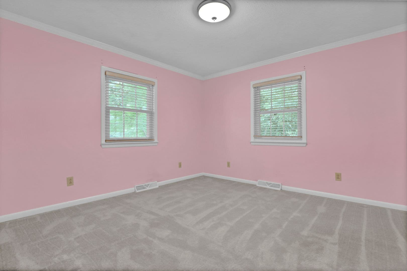 Jacksonville House: 700 Clyde Drive