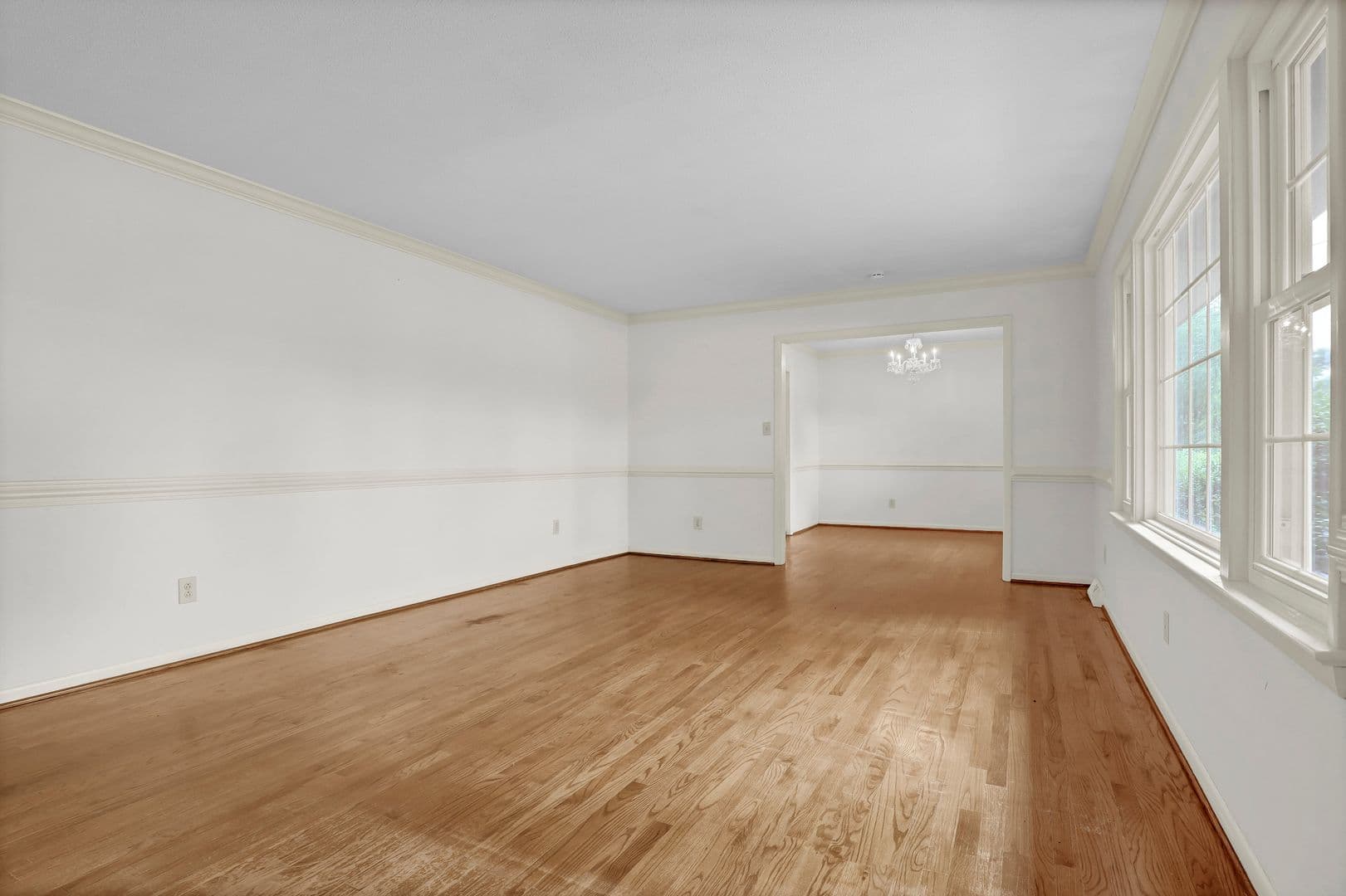 Jacksonville House: 700 Clyde Drive