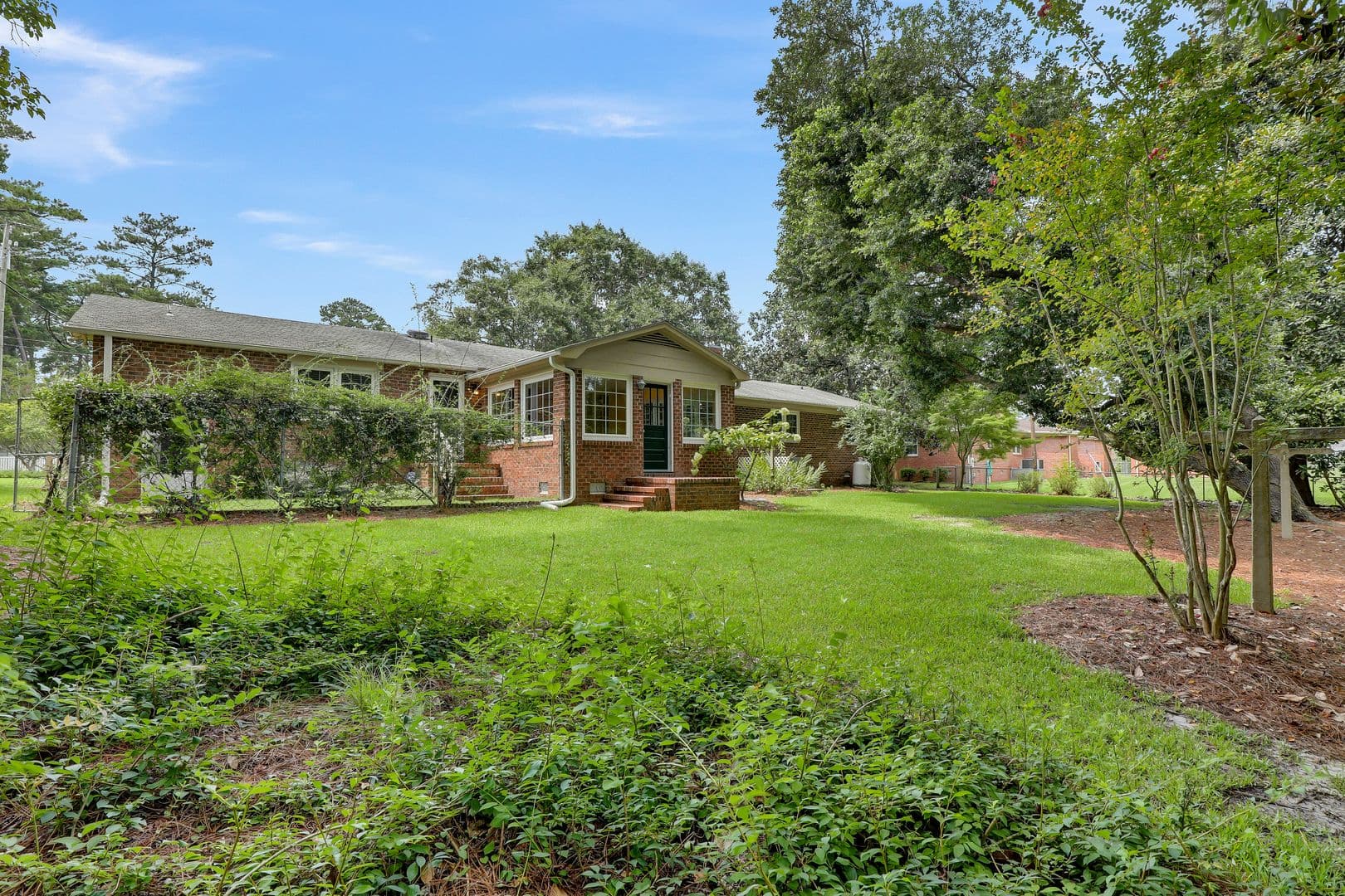 Jacksonville House: 700 Clyde Drive