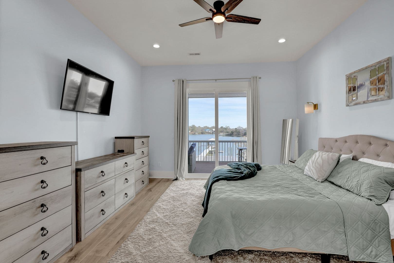Sneads Ferry House: 1059 Meridian Dr