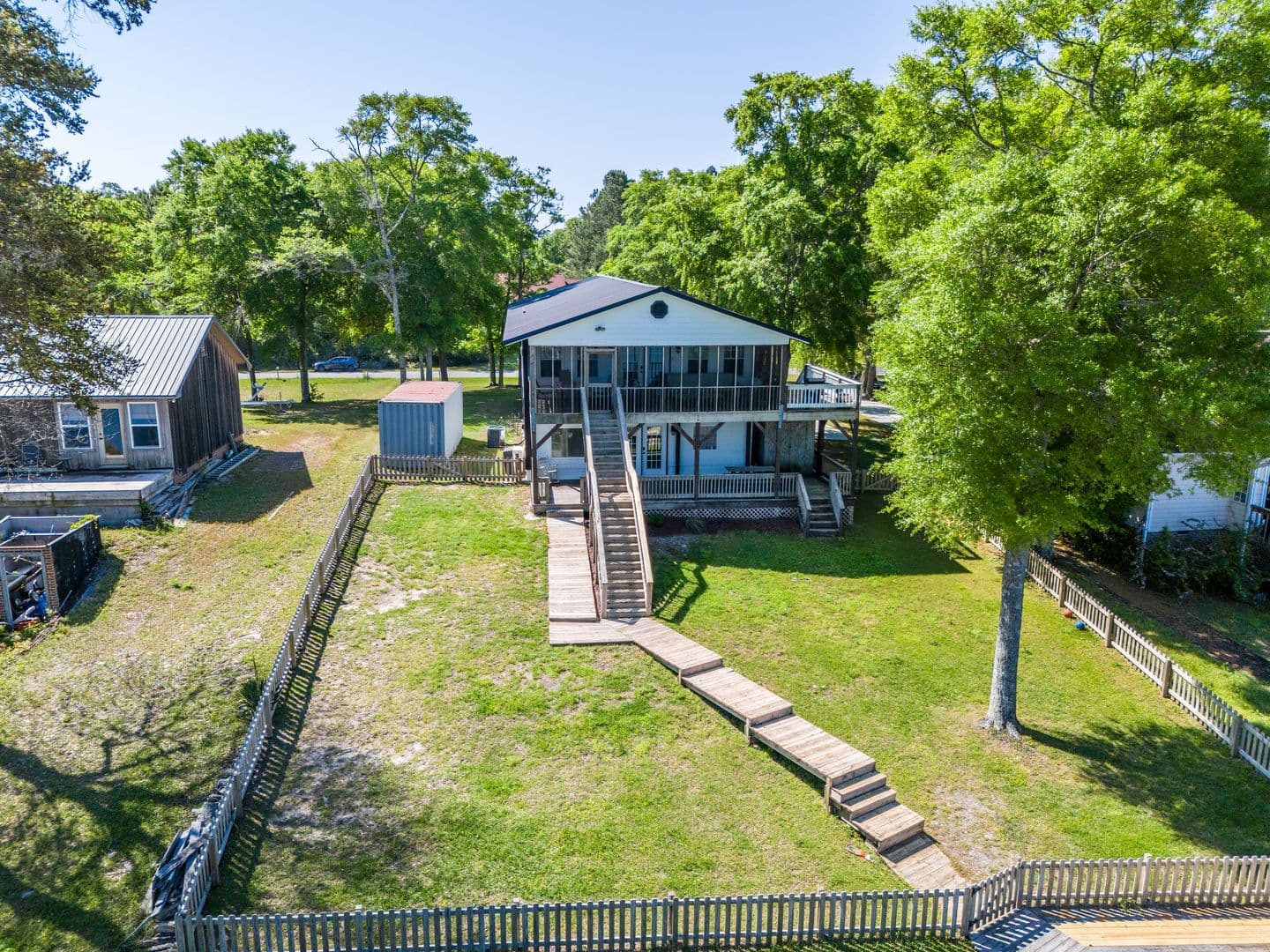 Sneads Ferry House: 725 Chadwick Shores Drive