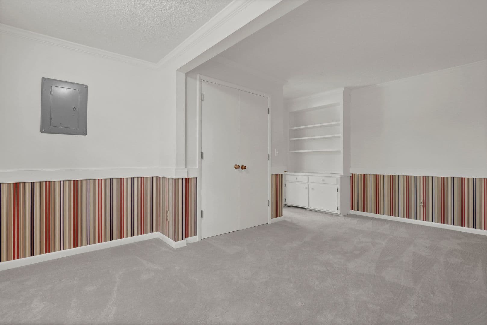 Jacksonville House: 700 Clyde Drive