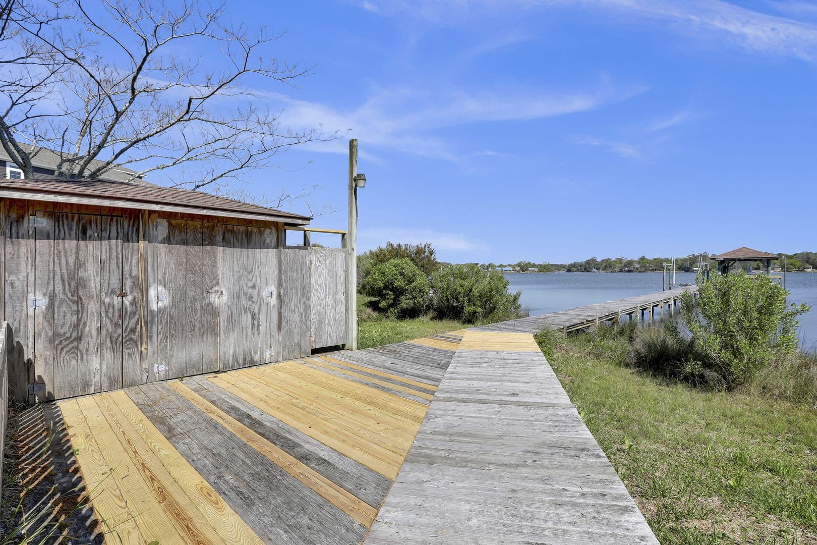 Sneads Ferry House: 725 Chadwick Shores Drive