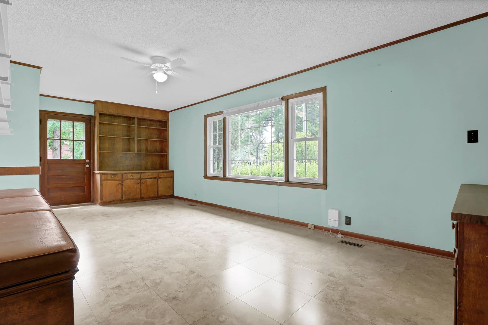 Jacksonville House: 700 Clyde Drive