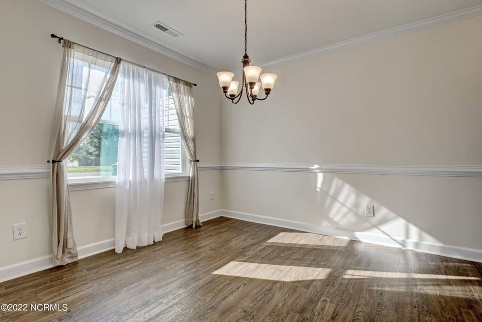 Richlands House: 109 Easton Drive