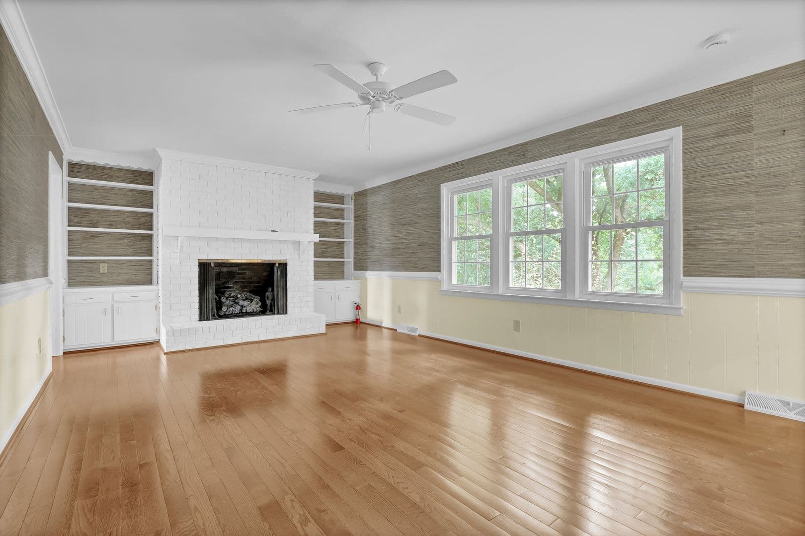 Jacksonville House: 700 Clyde Drive