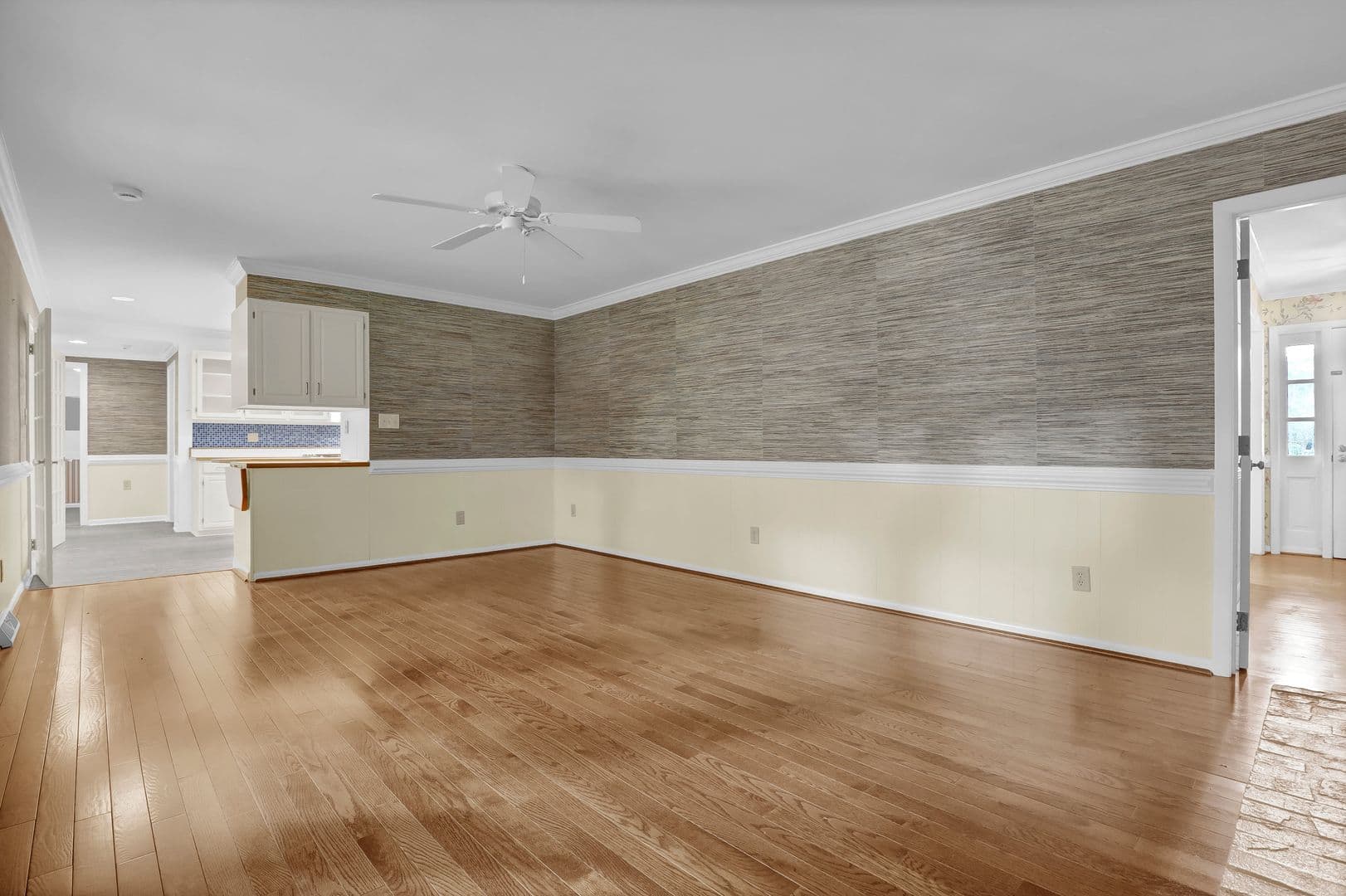 Jacksonville House: 700 Clyde Drive