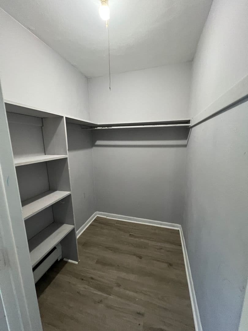 Dayton Apartment: 905 Neal Ave