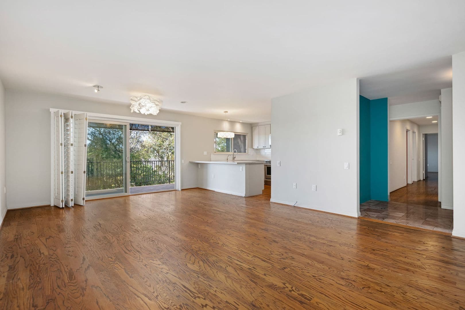 Santa Barbara House: 2525 State Street Unit 15