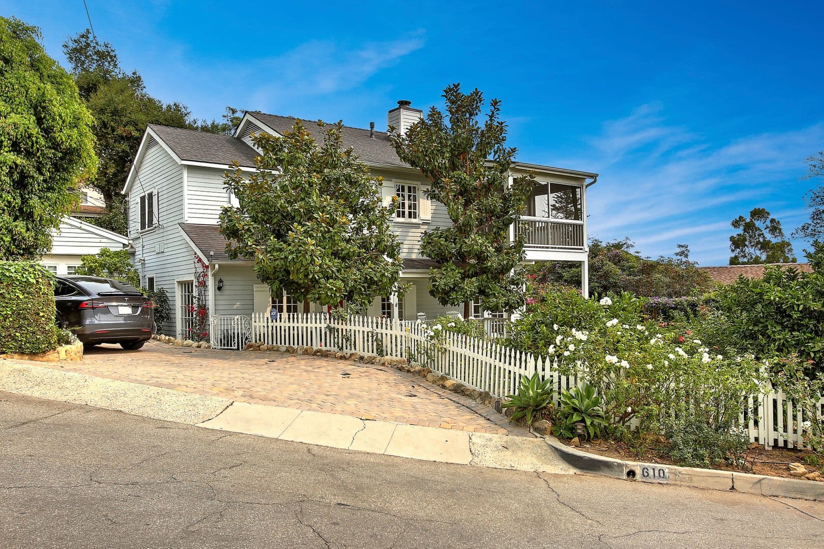 Santa Barbara House: 610 East Pedregosa Street