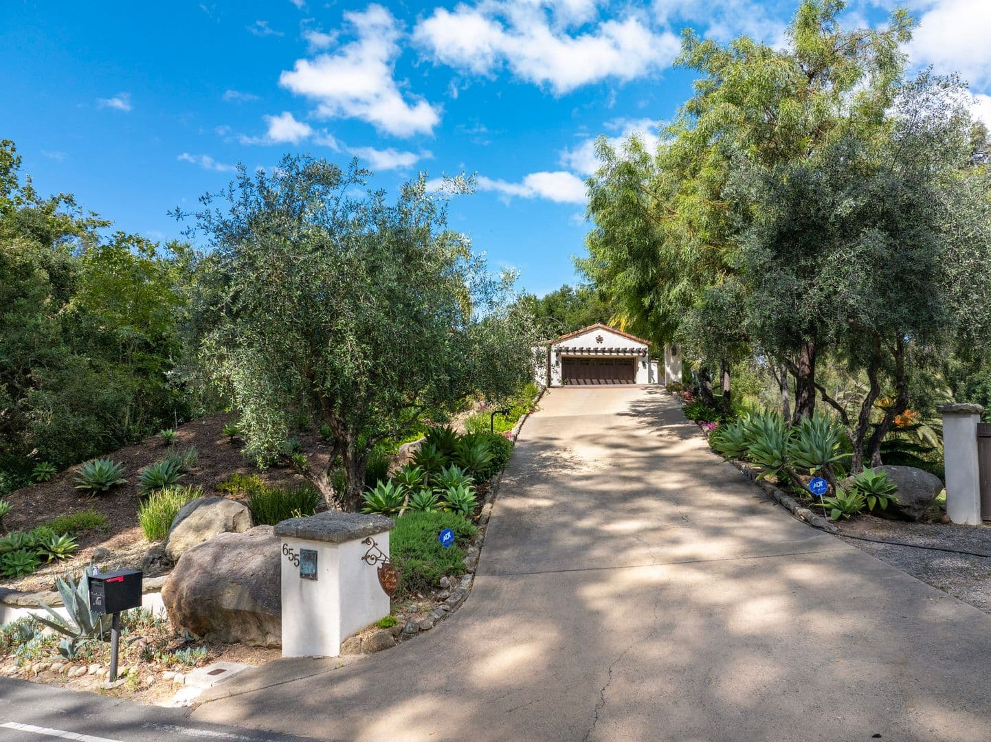 Montecito House: 655 Coyote Road