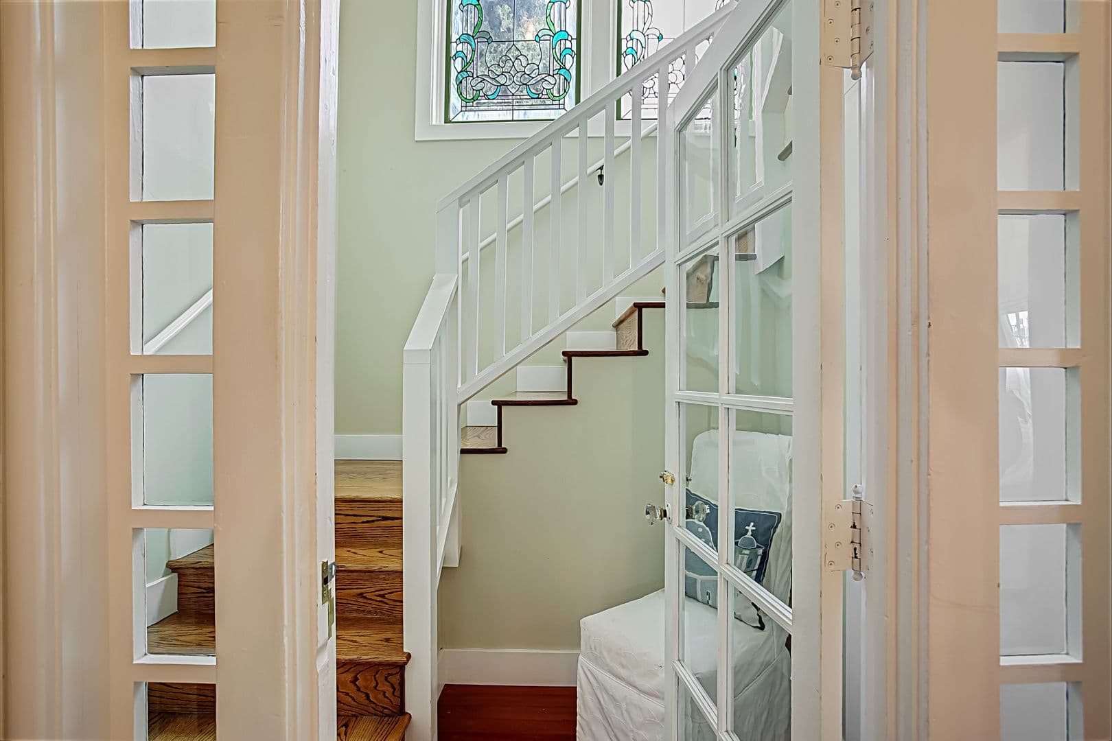 Santa Barbara House: 610 East Pedregosa Street
