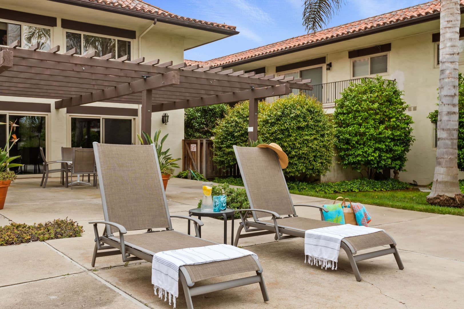 Santa Barbara House: 2525 State Street Unit 15