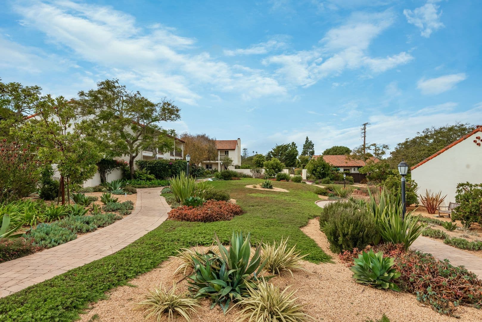Montecito House: 1034 Fairway Road
