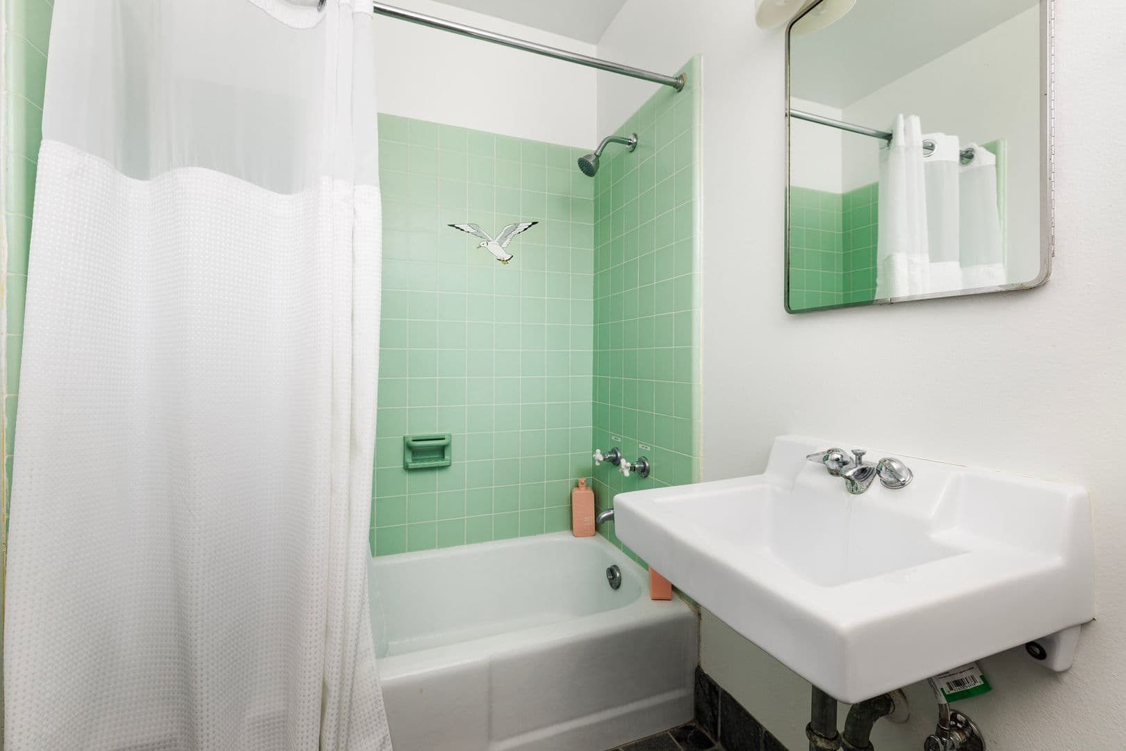 Carpinteria House: 4499 Del Mar Avenue