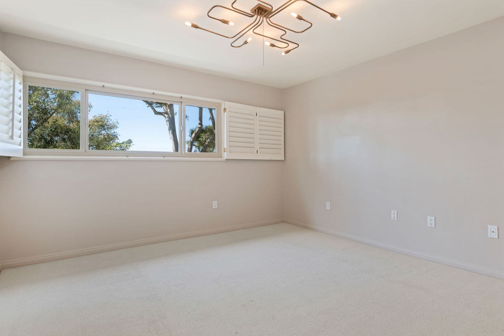 Santa Barbara House: 2525 State Street Unit 15