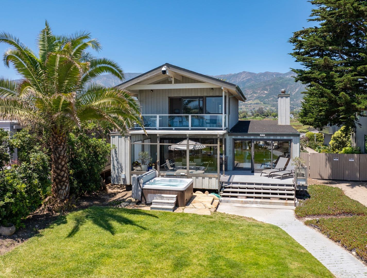 Carpinteria House: 4499 Del Mar Avenue
