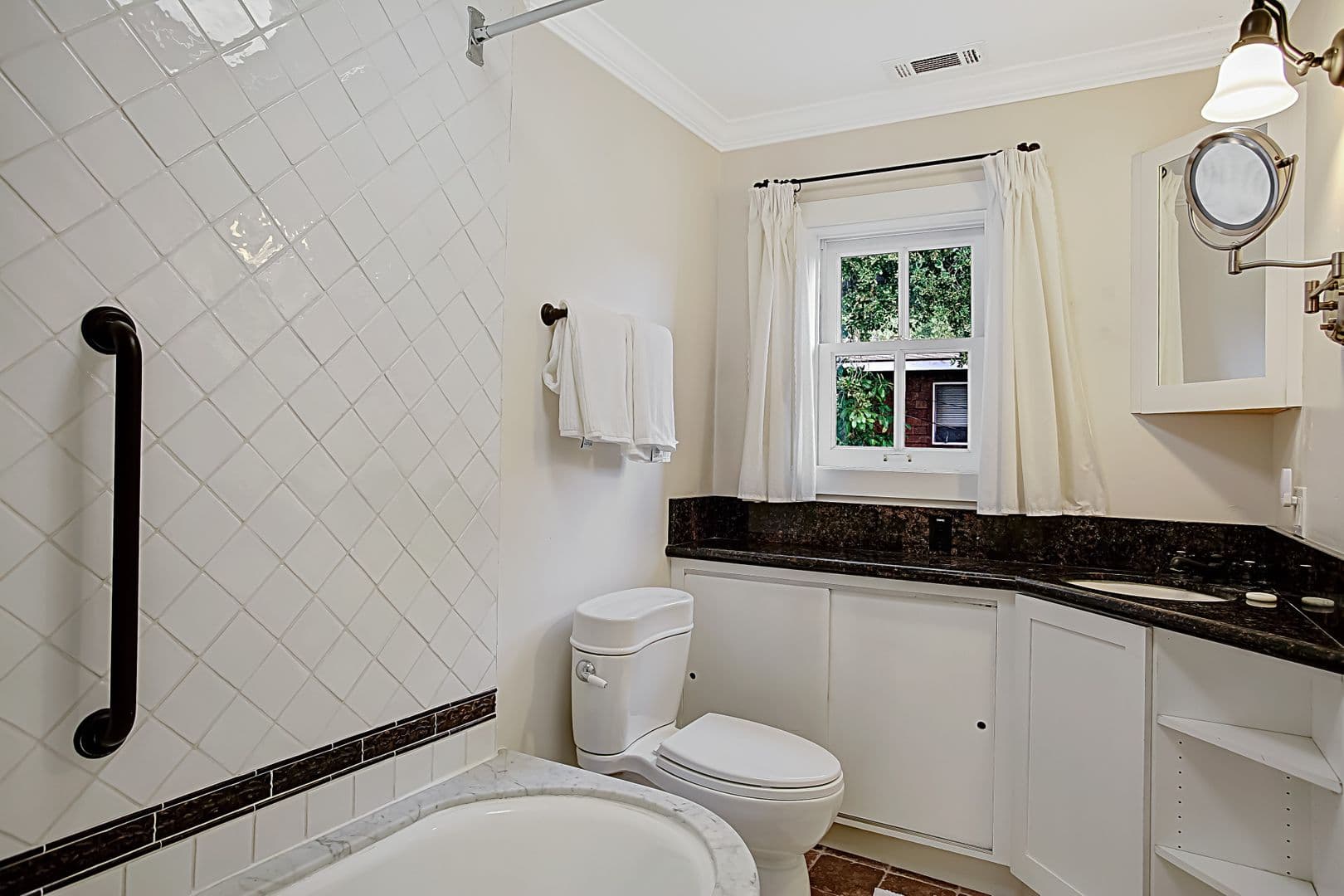 Santa Barbara House: 610 East Pedregosa Street