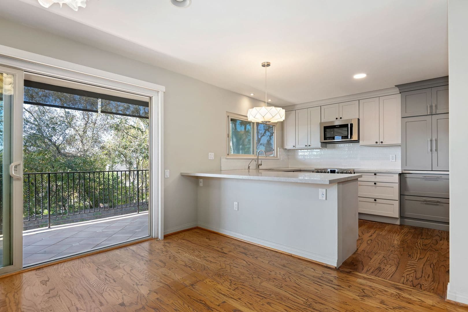 Santa Barbara House: 2525 State Street Unit 15