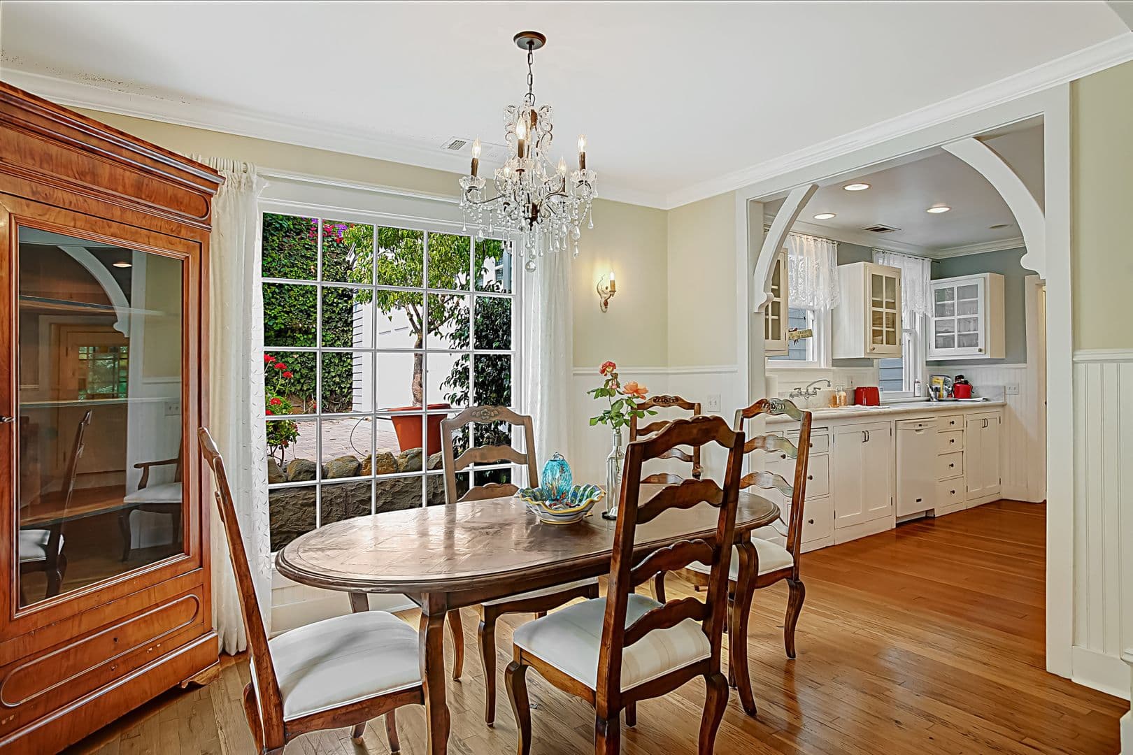 Santa Barbara House: 610 East Pedregosa Street