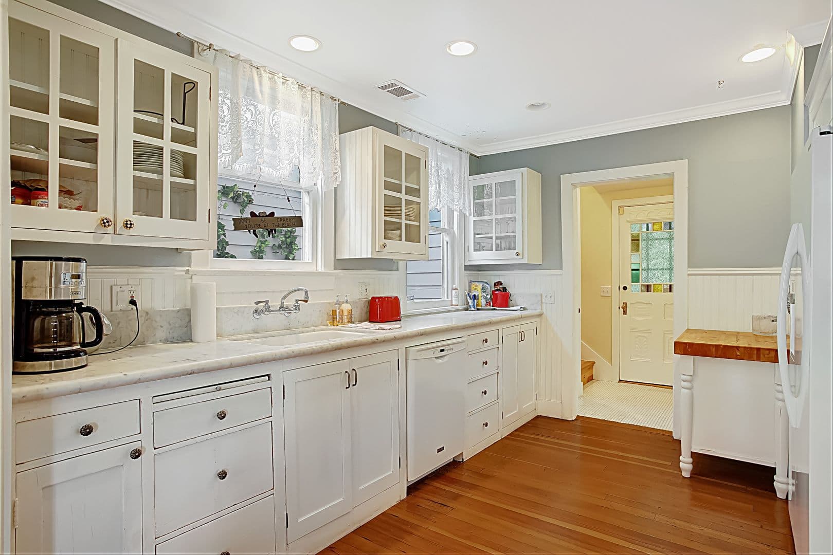 Santa Barbara House: 610 East Pedregosa Street