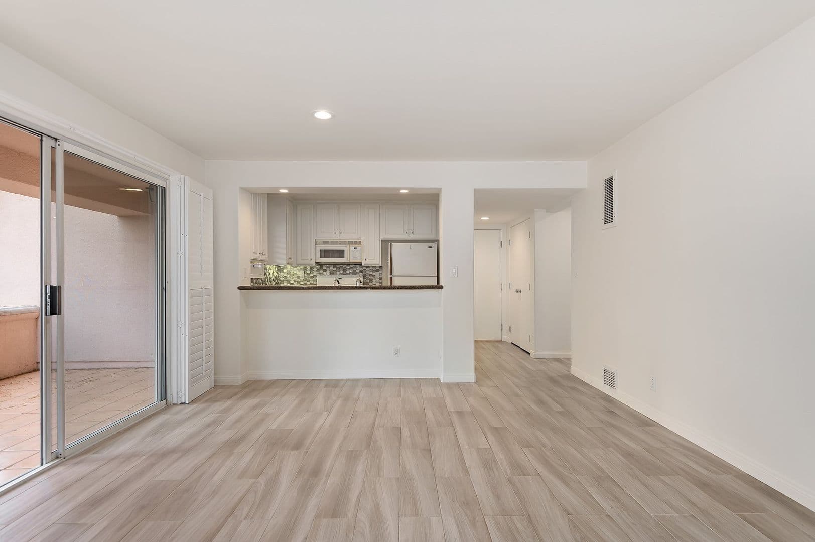 Santa Barbara House: 407 Por La Mar Circle
