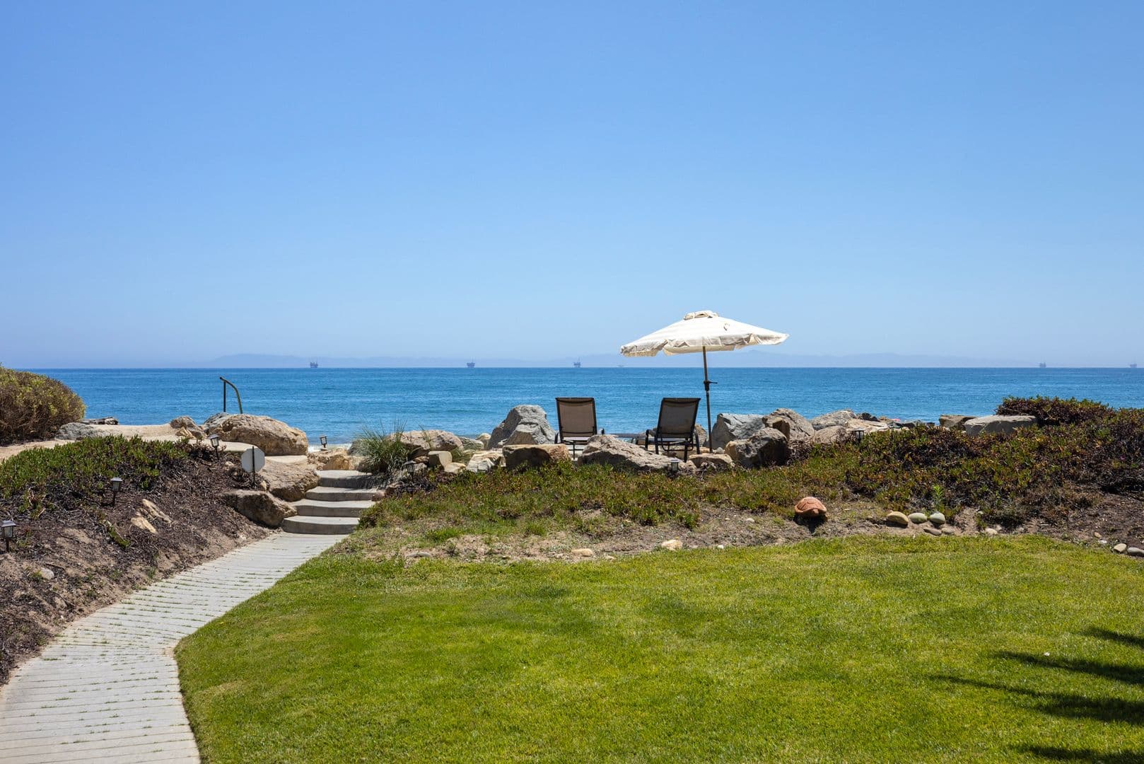 Carpinteria House: 4499 Del Mar Avenue