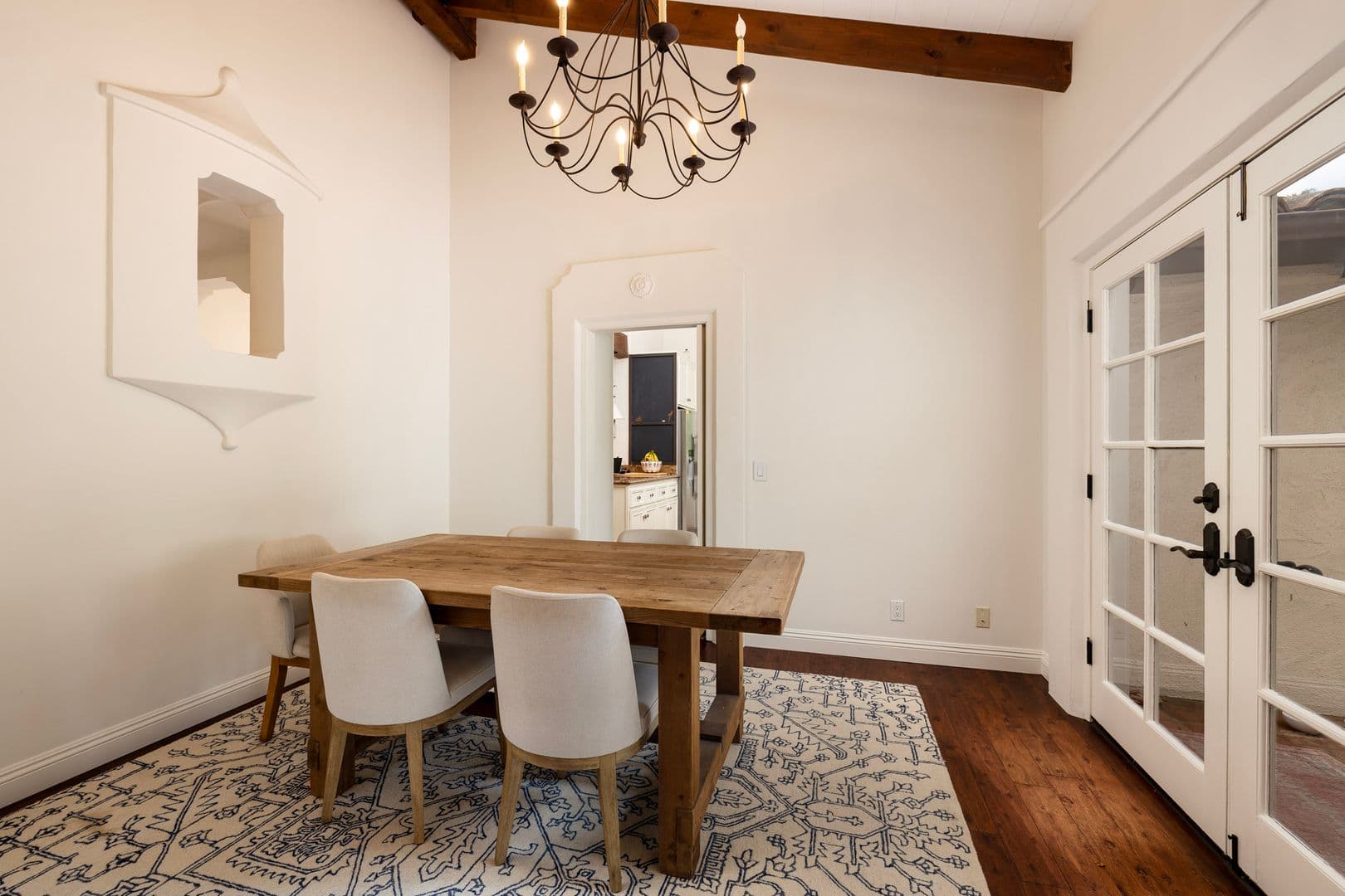 Montecito House: 655 Coyote Road