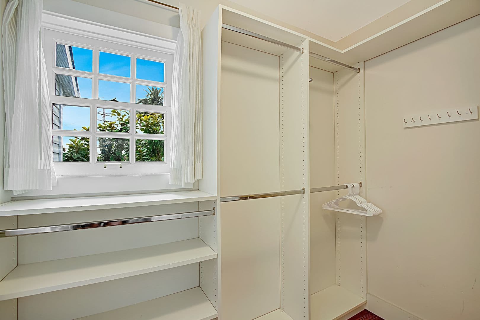 Santa Barbara House: 610 East Pedregosa Street