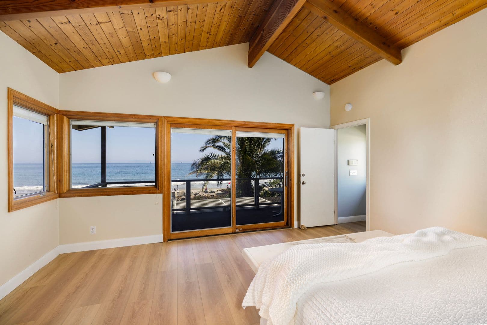 Carpinteria House: 4499 Del Mar Avenue