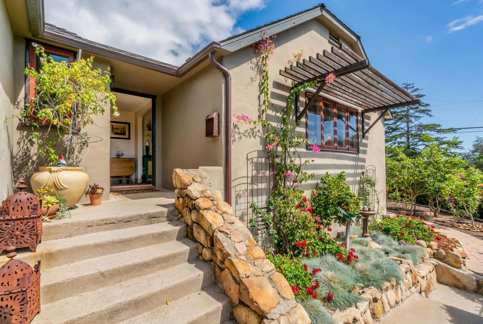 Santa Barbara House: 1702 Olive Street