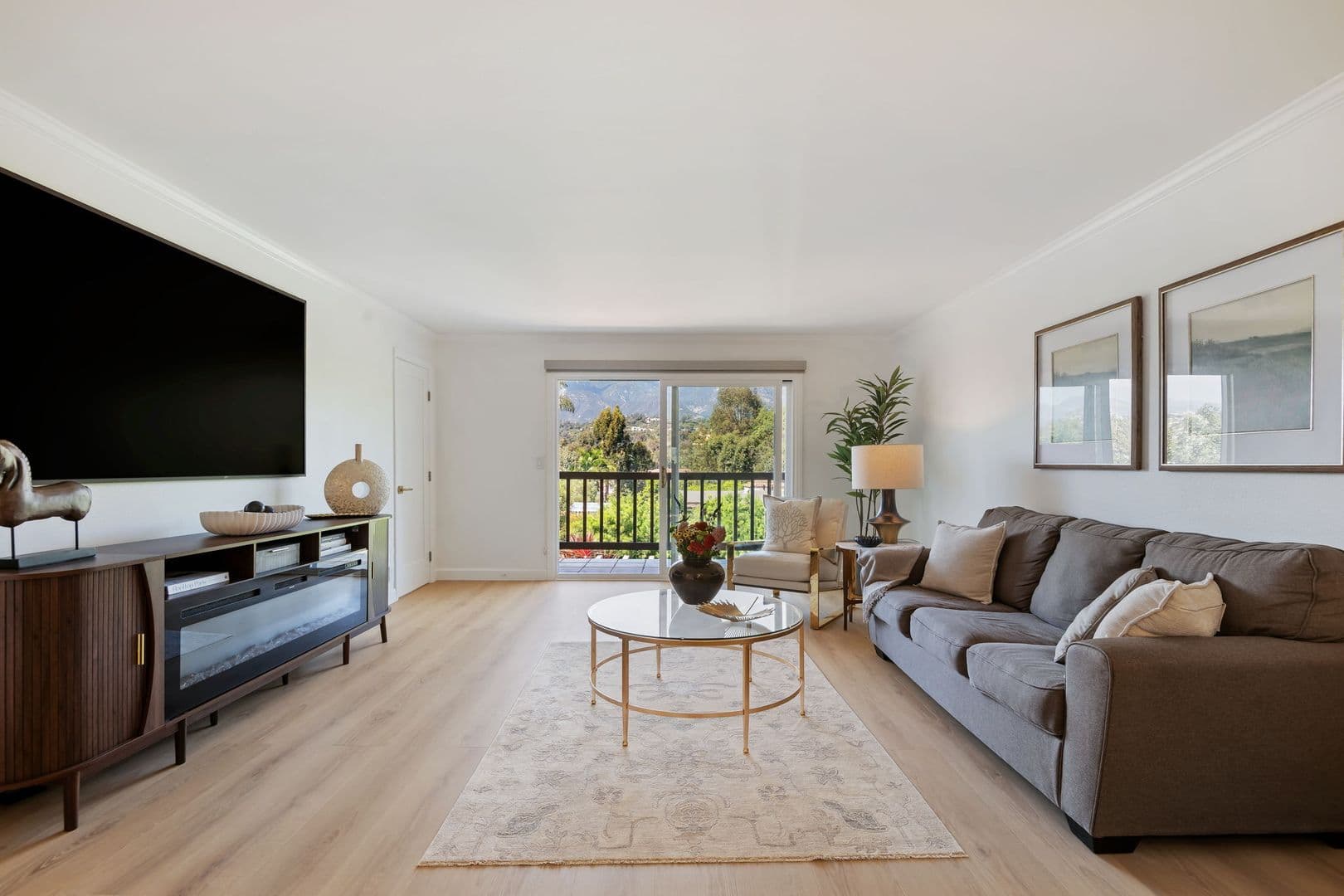 Montecito House: 1034 Fairway Road