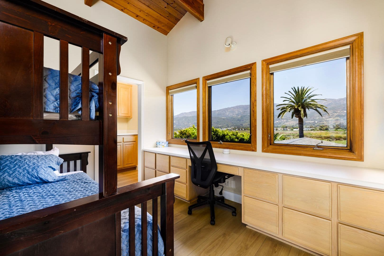 Carpinteria House: 4499 Del Mar Avenue