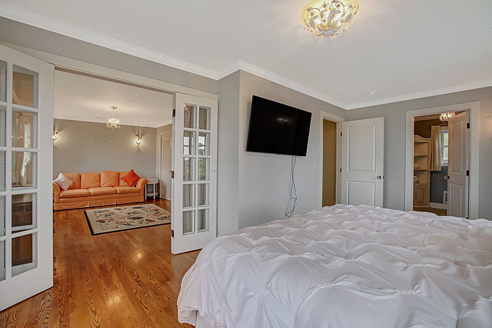 Santa Barbara House: 610 East Pedregosa Street