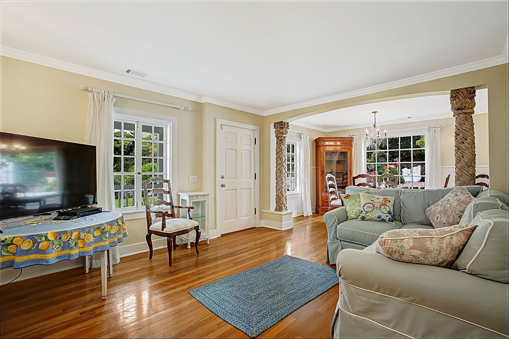 Santa Barbara House: 610 East Pedregosa Street