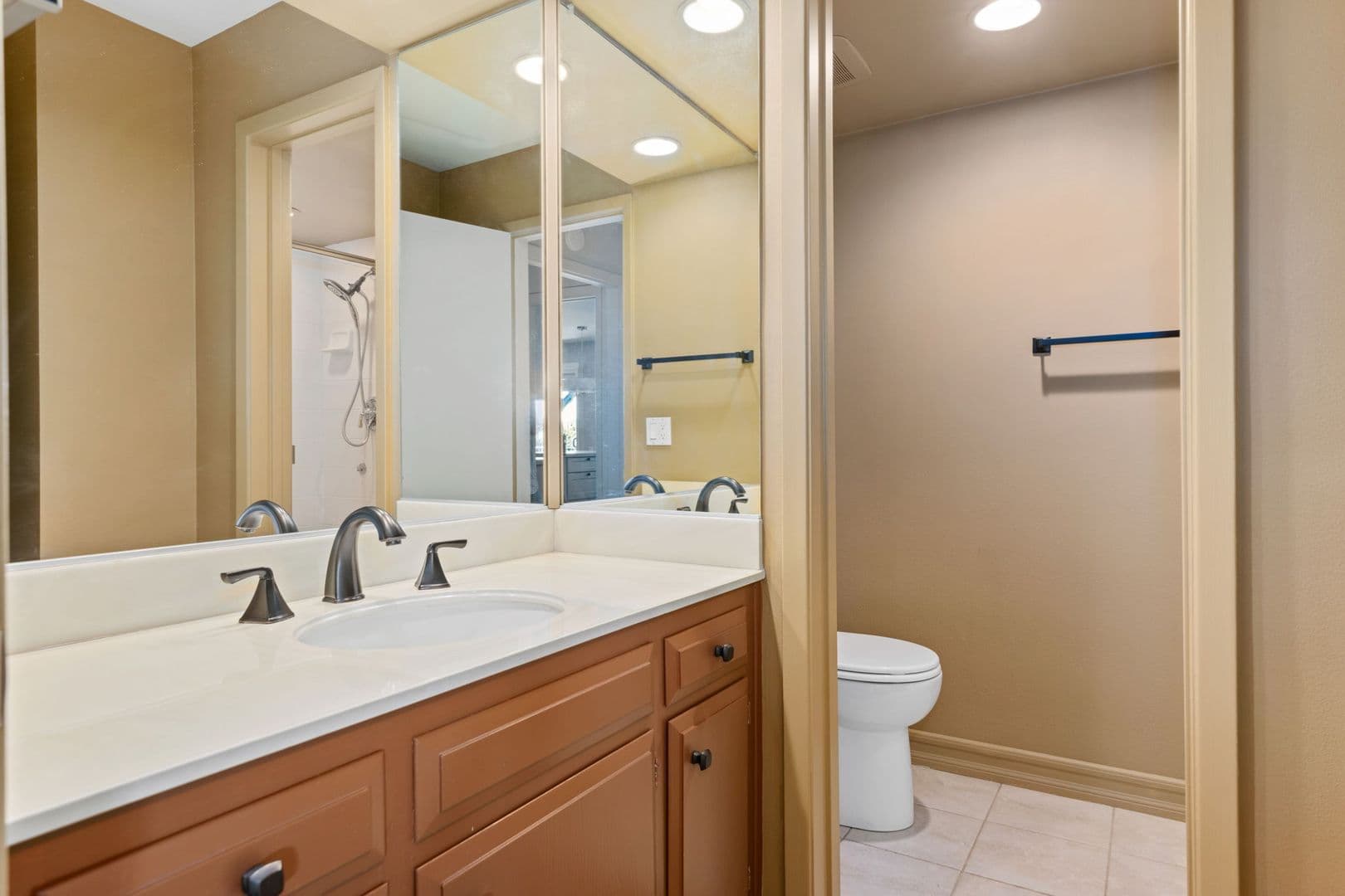 Santa Barbara House: 2525 State Street Unit 15