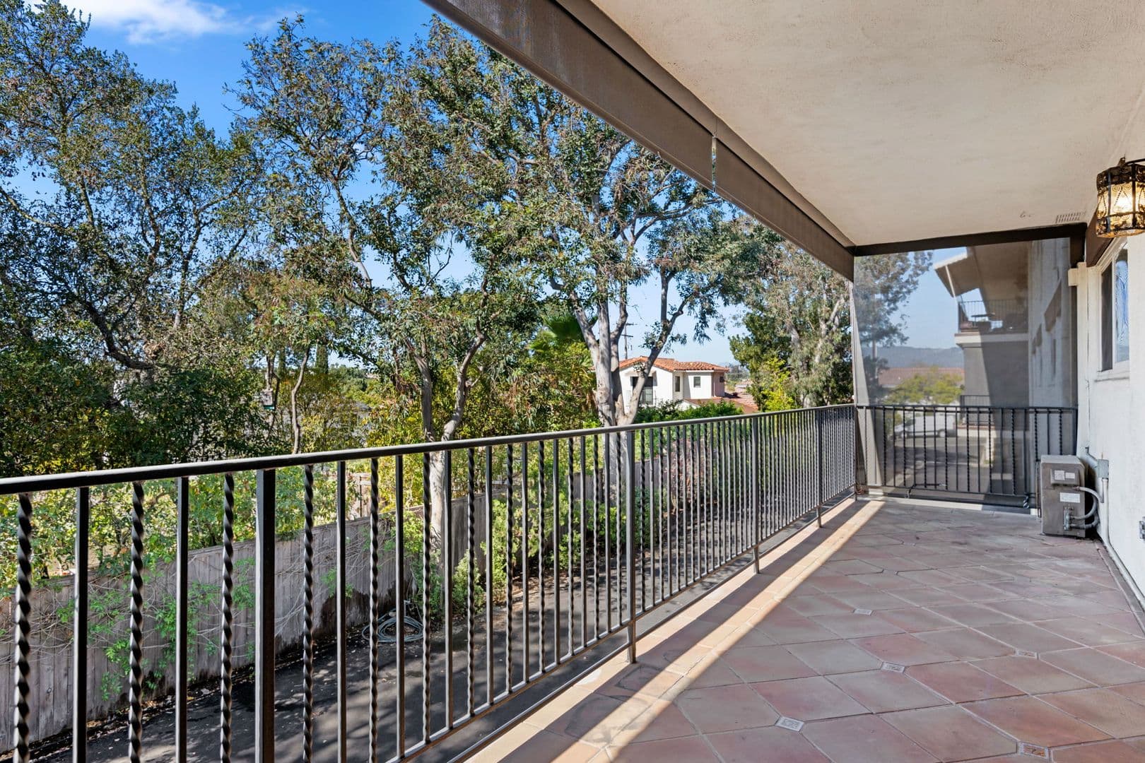 Santa Barbara House: 2525 State Street Unit 15