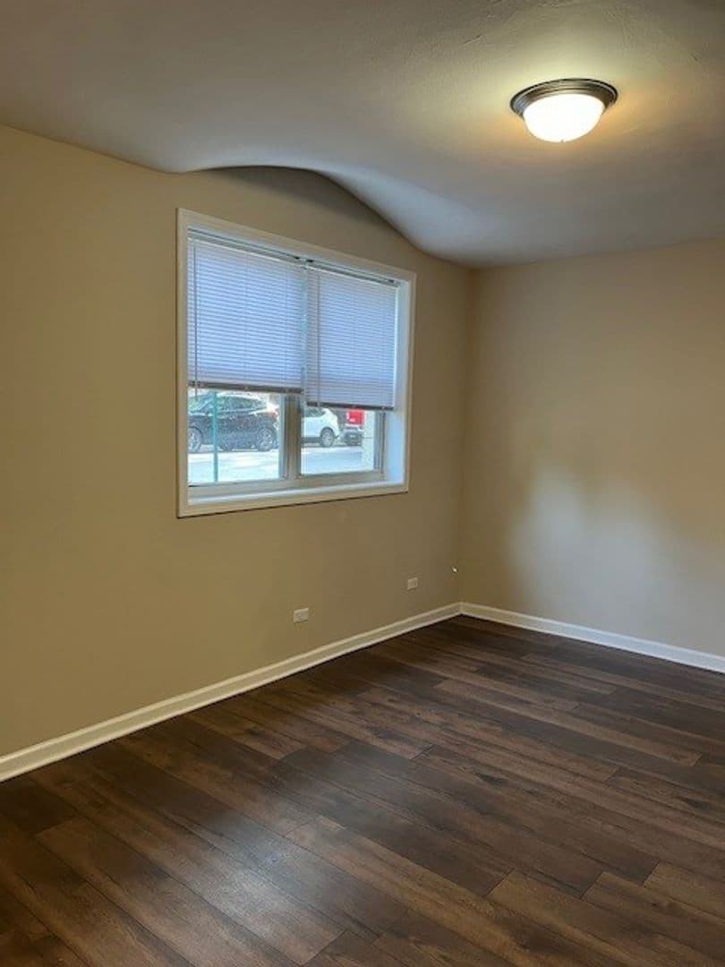 Oak Park Apartment: 1116 Washington BLVD