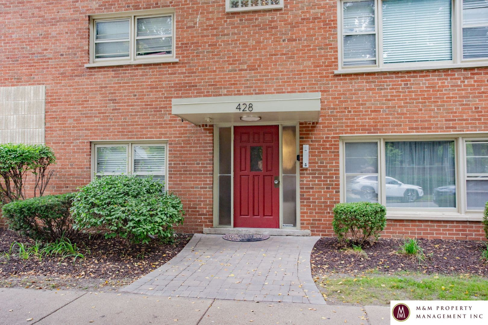 Oak Park Apartment: 428 Washington