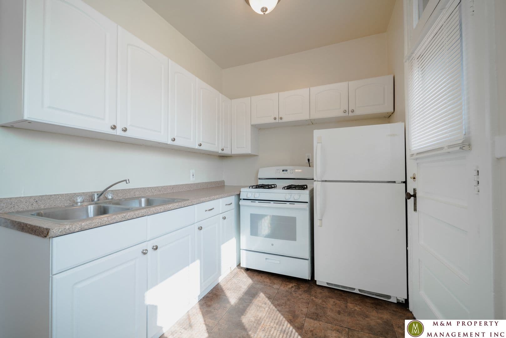 Oak Park Apartment: 645 Madison