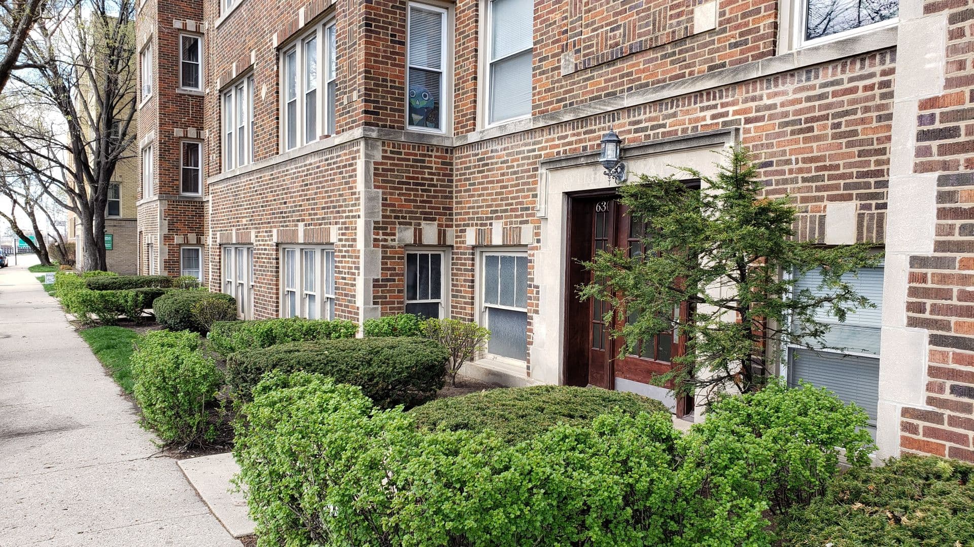 Oak Park Apartment: 628 Harrison