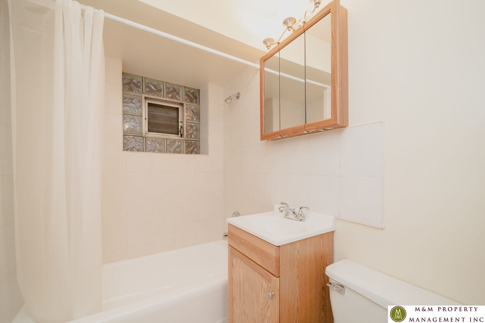 Forest Park Apartment: 1140 S. Dunlop